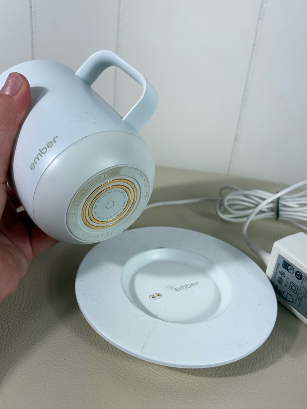 Ember Heated Mug 10oz Coffee Tea Drink Mug White w/ Charging Stand Gift Travel - Picture 5 of 5